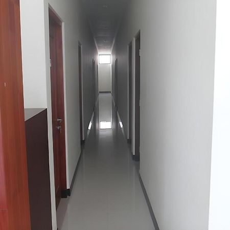 Malioboro Garden Hotel Джокьякарта Экстерьер фото