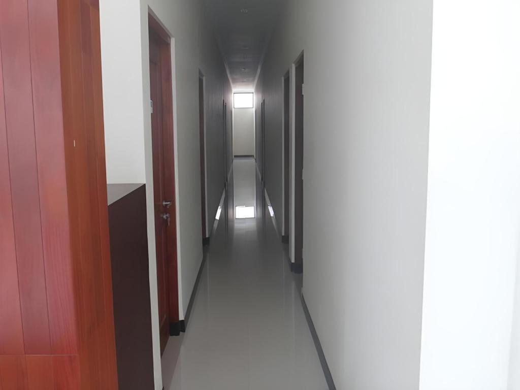 Malioboro Garden Hotel Джокьякарта Экстерьер фото